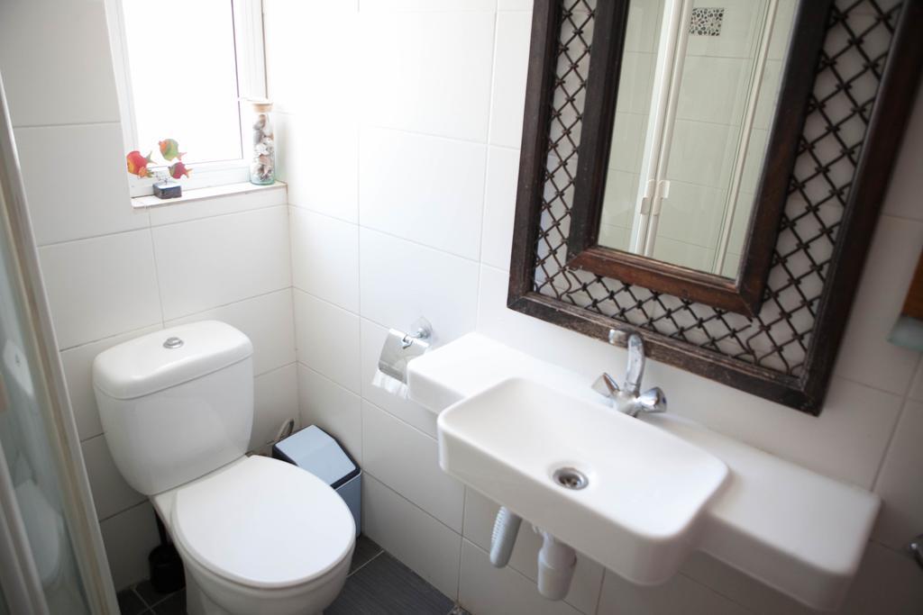 Aquarian Beachfront Apartment 拉纳卡 外观 照片